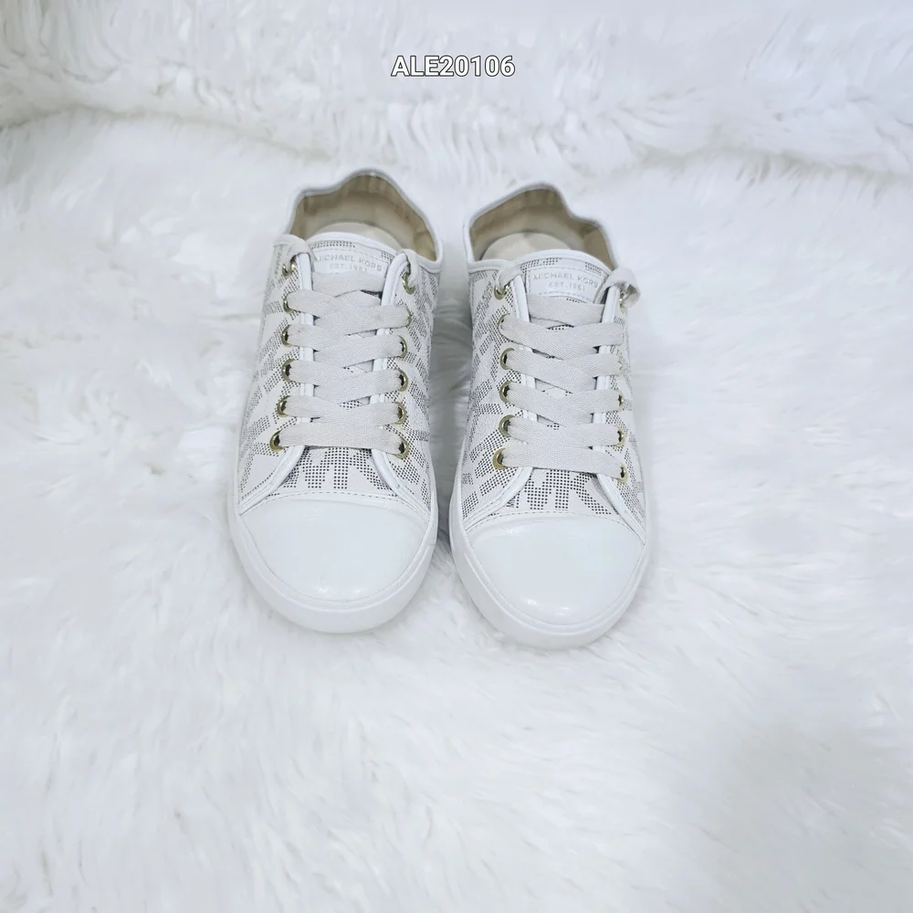Michael Kors White and Cream Women's Sneakers Size 9.5